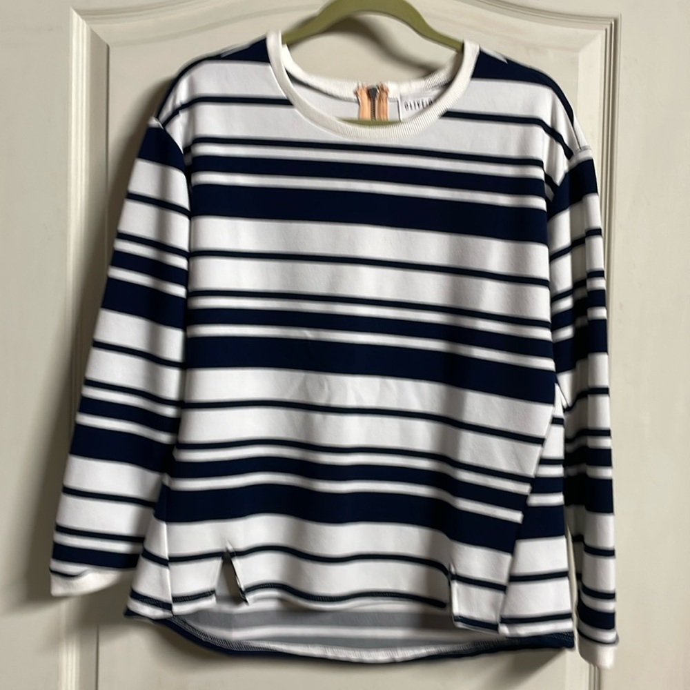 Olive+Oak blue, and white striped L sweater zip back
